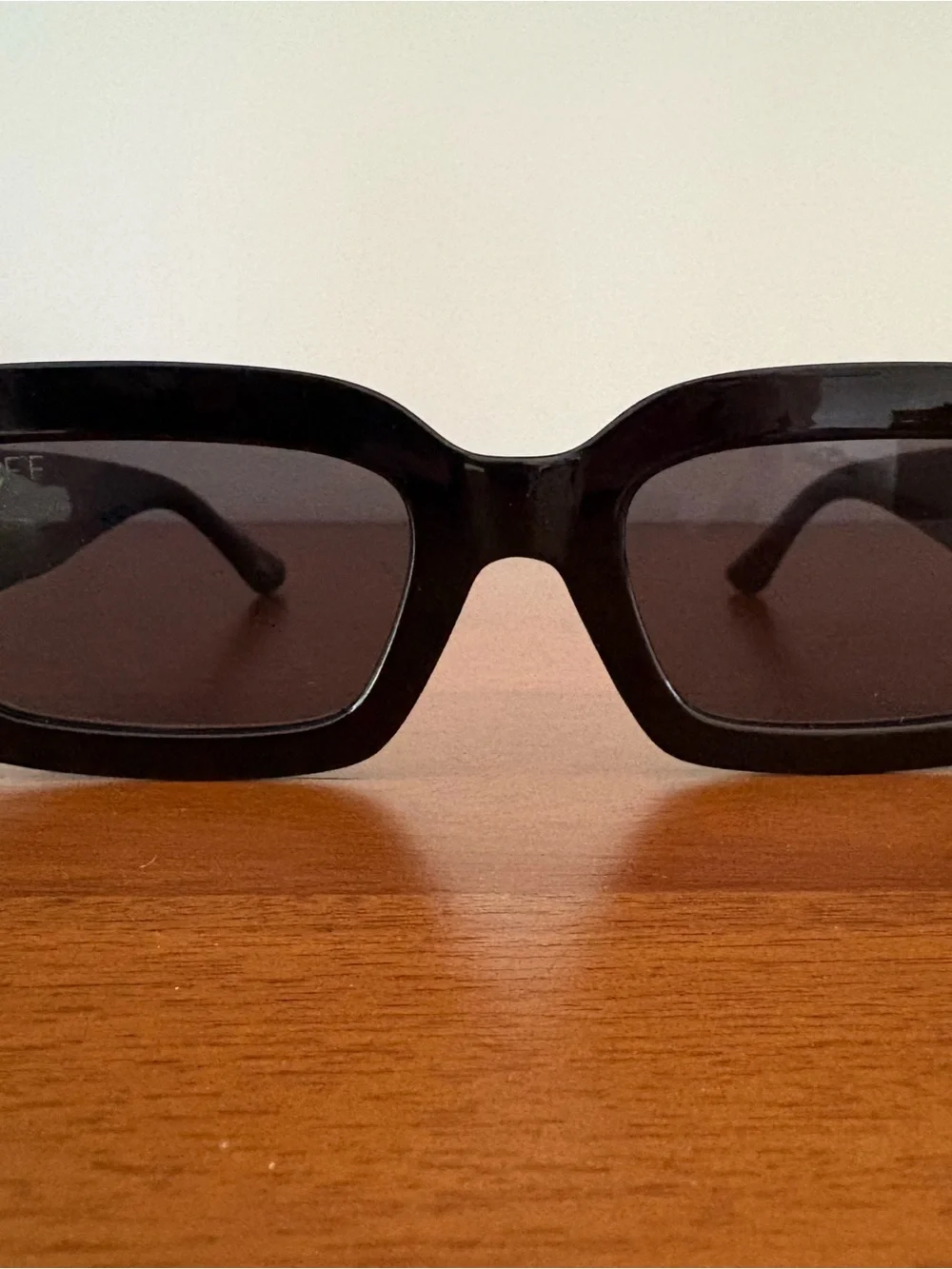 Sephora x Diff Collab Limited Edition Women’s Black Rectangular Sunglasses